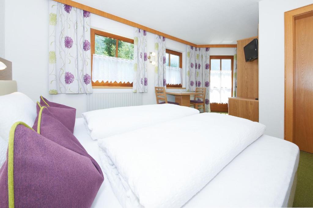 Haus Markus Strolz Sankt Anton am Arlberg Szoba fotó